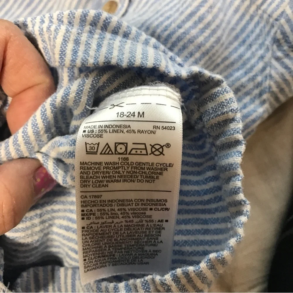 3/$15 Old navy toddler linen  blend blue and white stripe romper